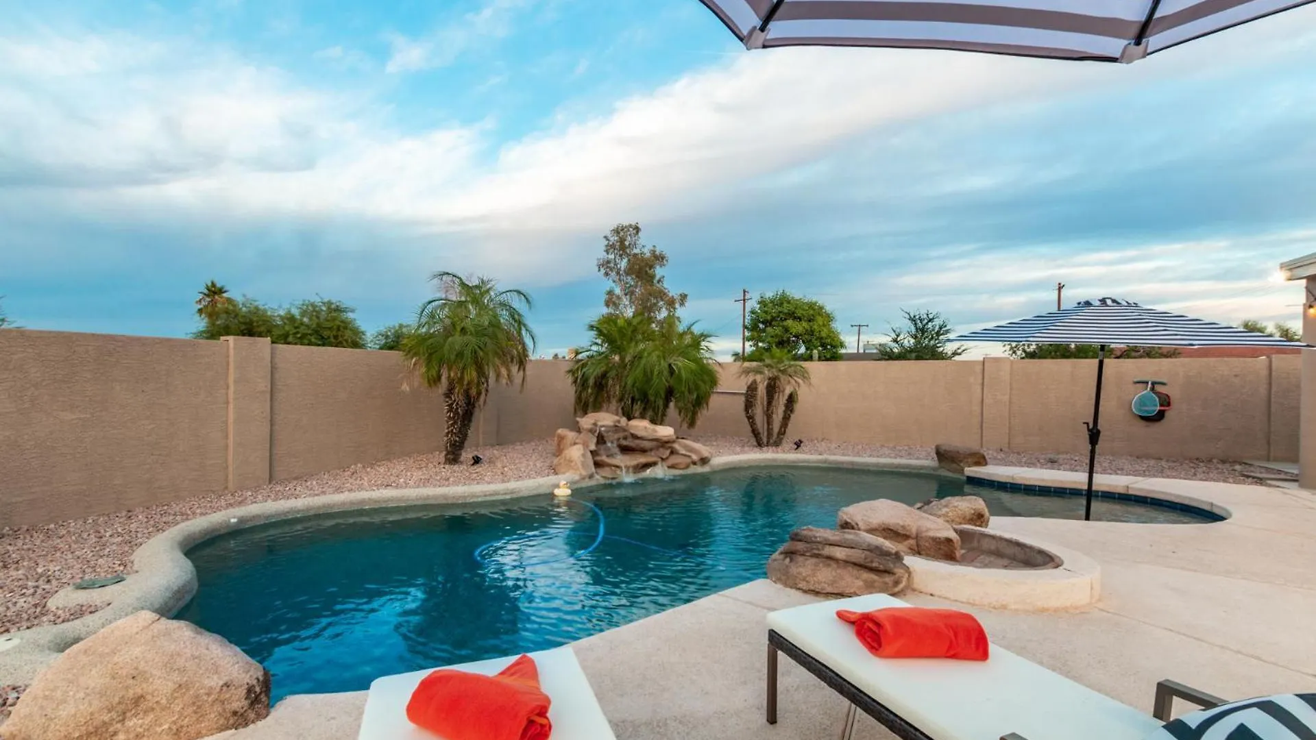 The Golden Cactus Phoenix Holiday home