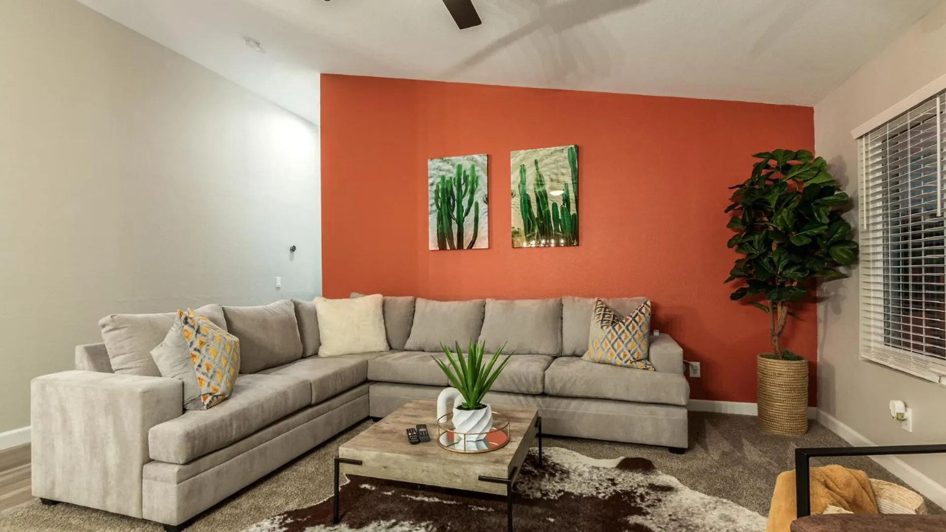 Holiday home The Golden Cactus Phoenix